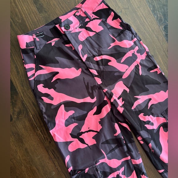 Pink cargo camouflage pants XS - Picture 2 of 5